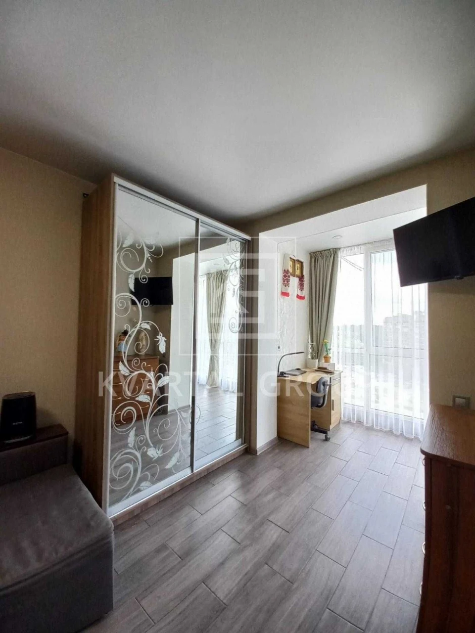 Stylish 1-bedroom apartment with renovation in ЖК Континент! City B