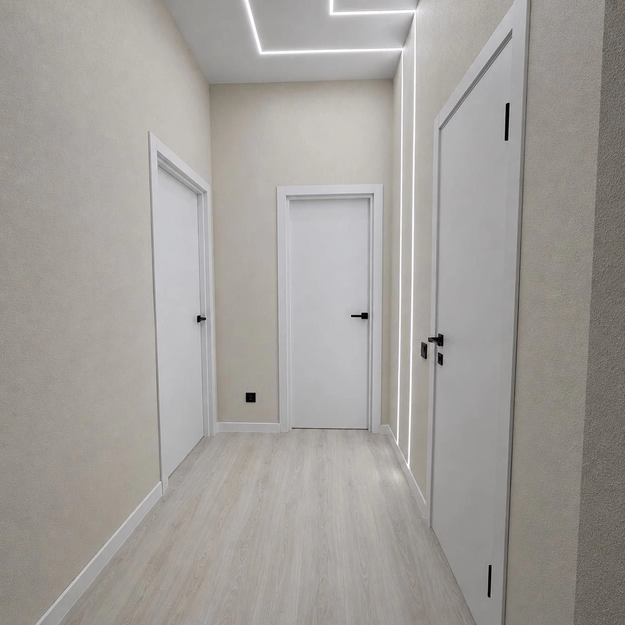Sale of a new one-bedroom apartment with new renovation. State