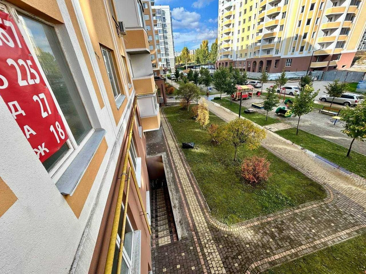 Три кімнати, індивідуальне газове опалення, котел входить у
