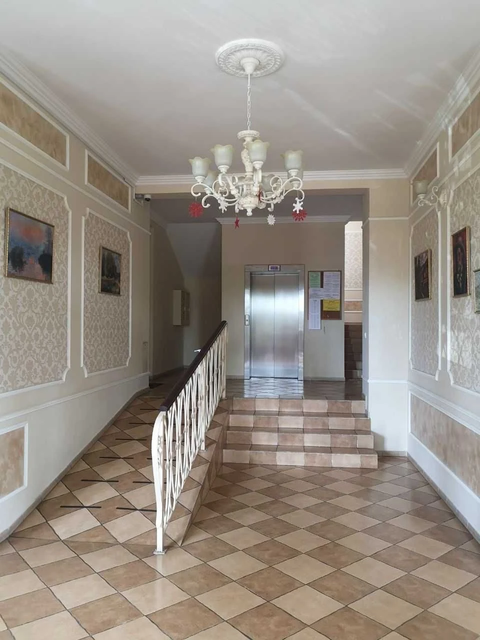 Трикімнатна, дворівнева в закритому ЖК Rich Town без %