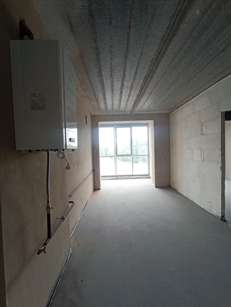 Sale of a one-room apartment with a correct layout. Individual