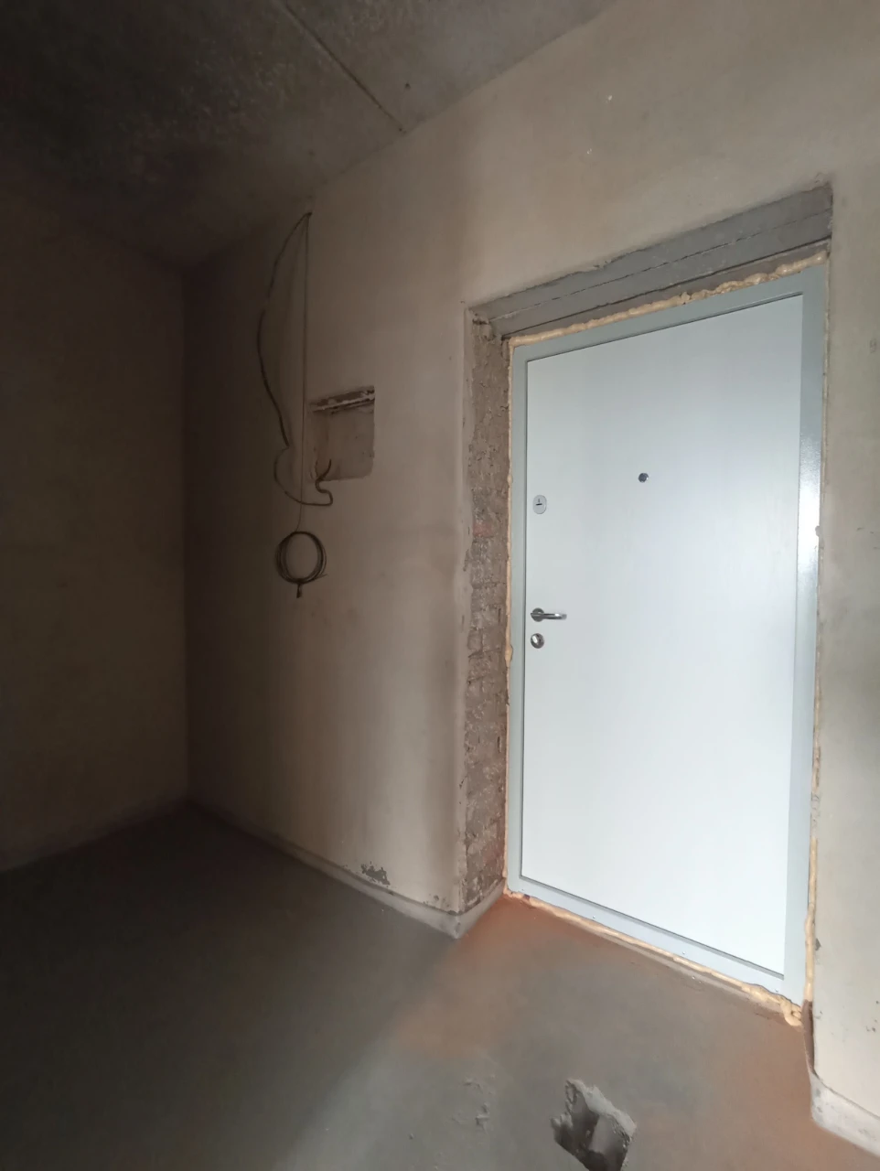 Sale of a one-room apartment with a correct layout. Individual