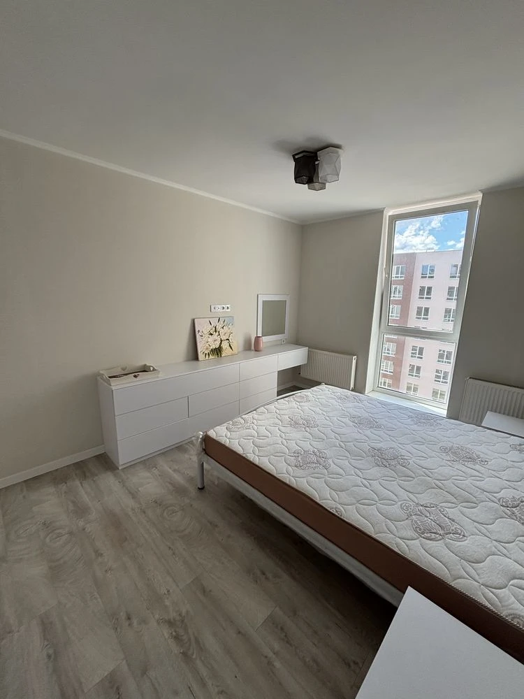 Sale of a large two-bedroom apartment. Voucher certificate, two