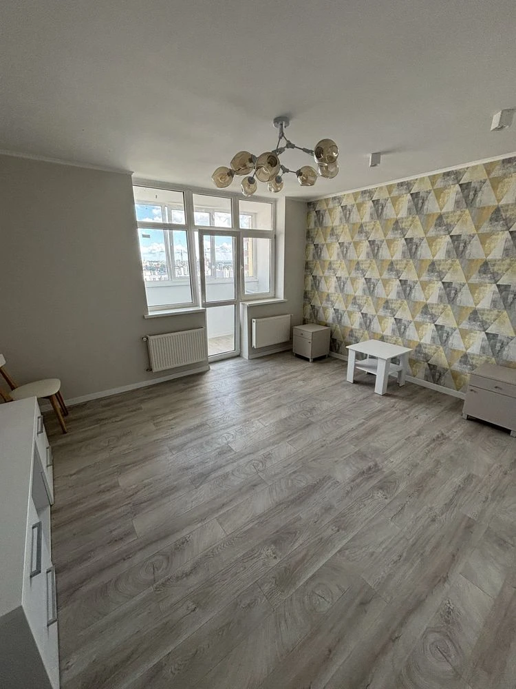 Sale of a large two-bedroom apartment. Voucher certificate, two
