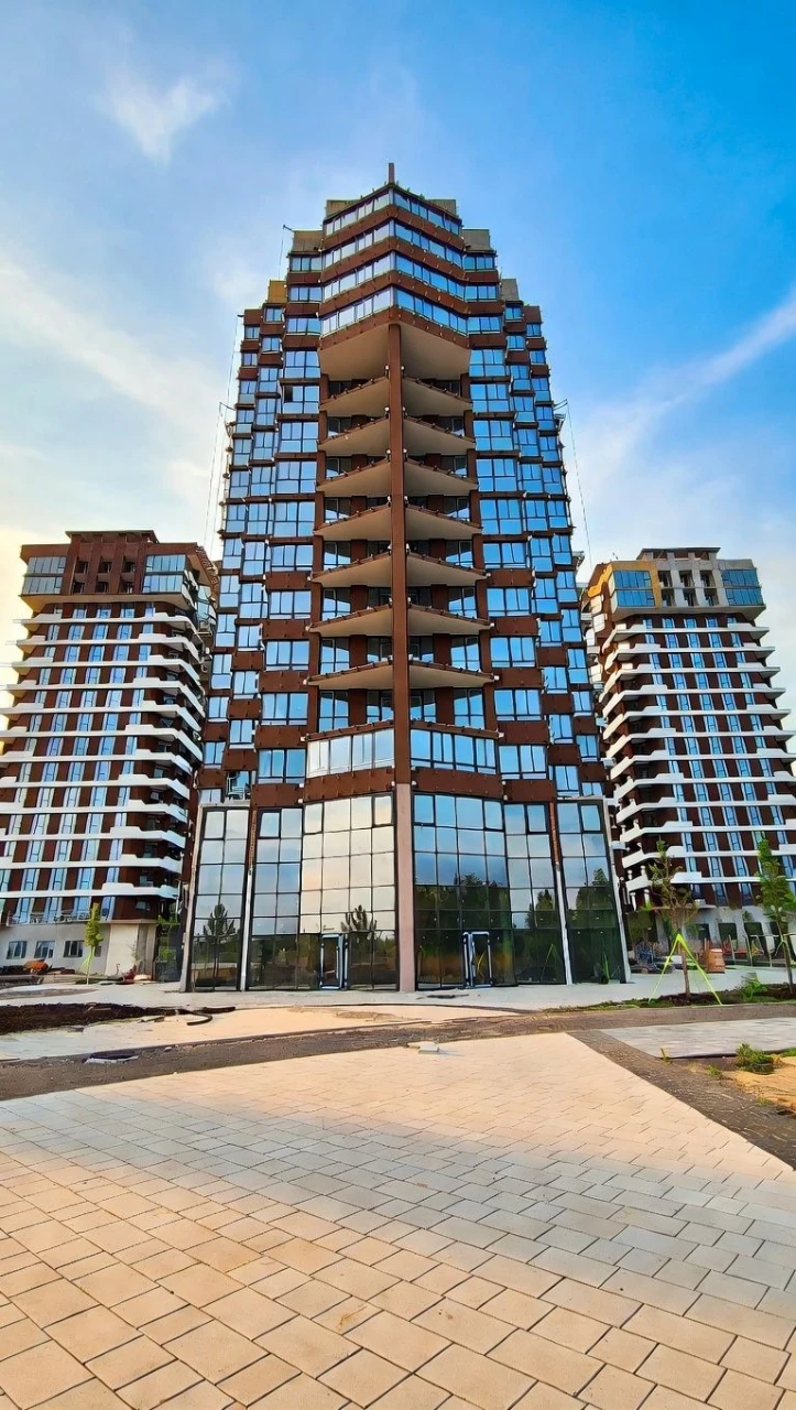 Продаж видової 2к квартири у преміальному ЖК Рівер Порт на б