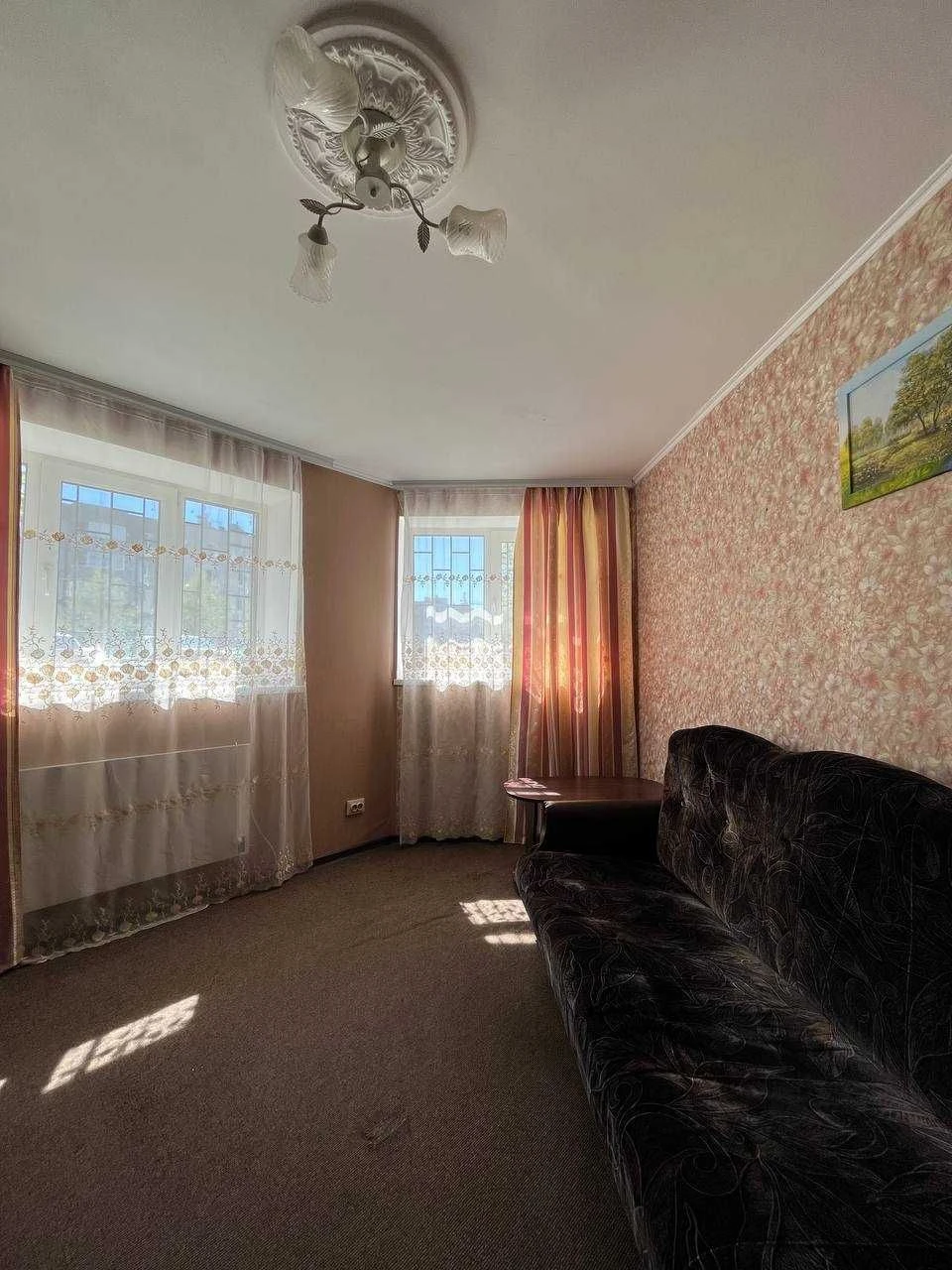 Urgent! 2-room apartment with renovation at a favorable price! Residential fund! FOR SALE