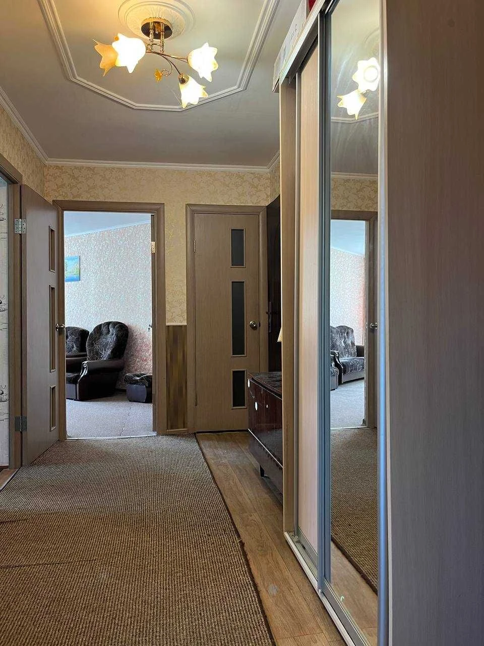 Urgent! 2-room apartment with renovation at a favorable price! Residential fund! FOR SALE