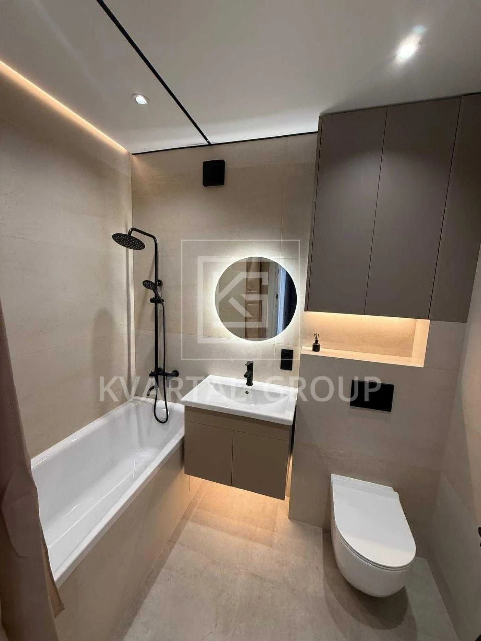For Sale 1-bedroom apartment 43 sq m with New Renovation, plus kitchen living room 18 sq m