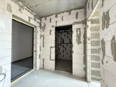 One-bedroom apartment, unfurnished. Separate building.
