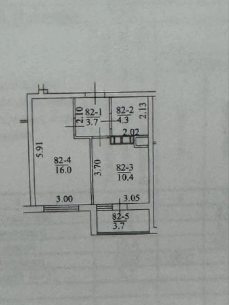 One-bedroom apartment, unfurnished. Separate building.