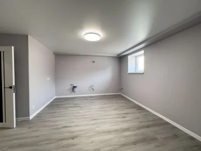 URGENT! Apartment with renovation, center! NO commission!