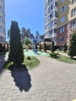 ПРОДАЖ Дворівневої  квартири з гарним ремонтом  1000$ за м2