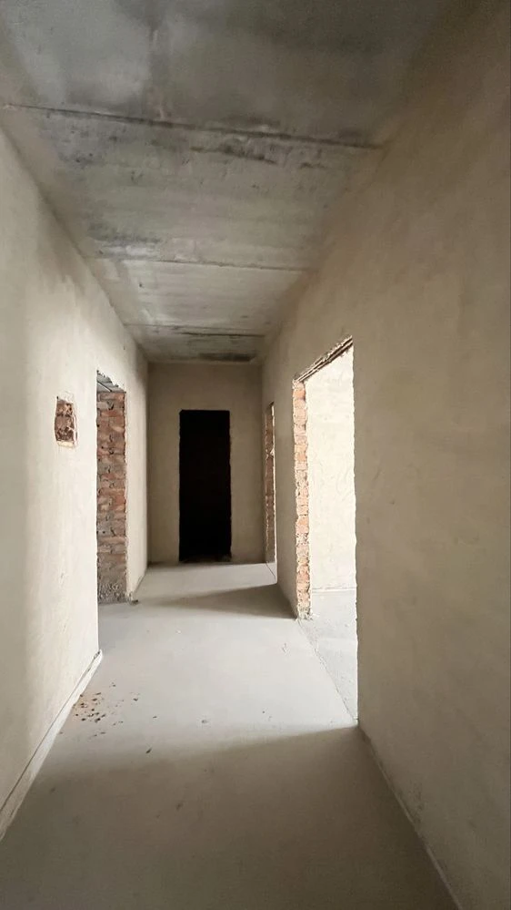 Spacious 2-bedroom apartment with GAS! Balcony! Top location! NO commission