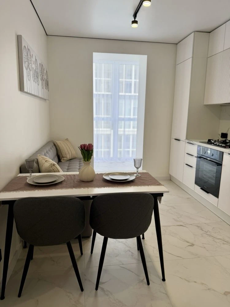 For Sale: 1-Bedroom Apartment with Renovation! Gas. No Commission!