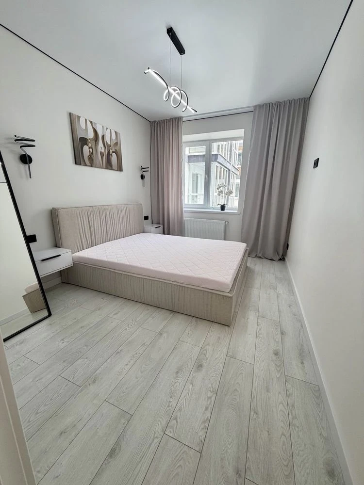 For Sale: 1-Bedroom Apartment with Renovation! Gas. No Commission!
