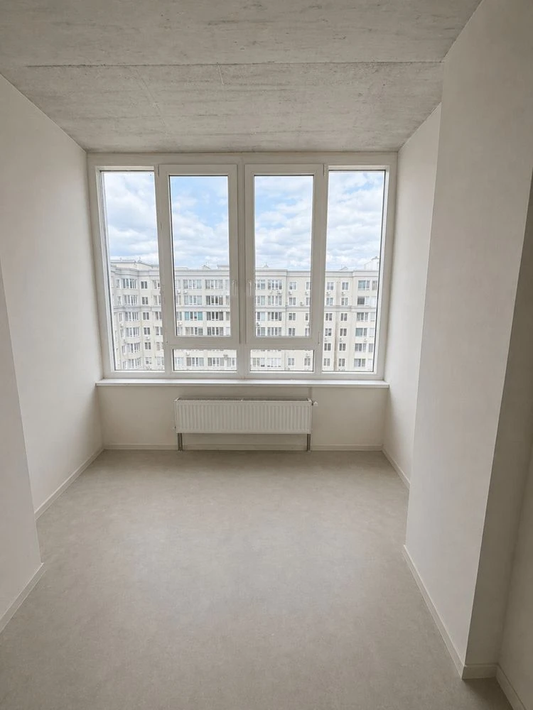 Three-bedroom apartment near school, gas certificate