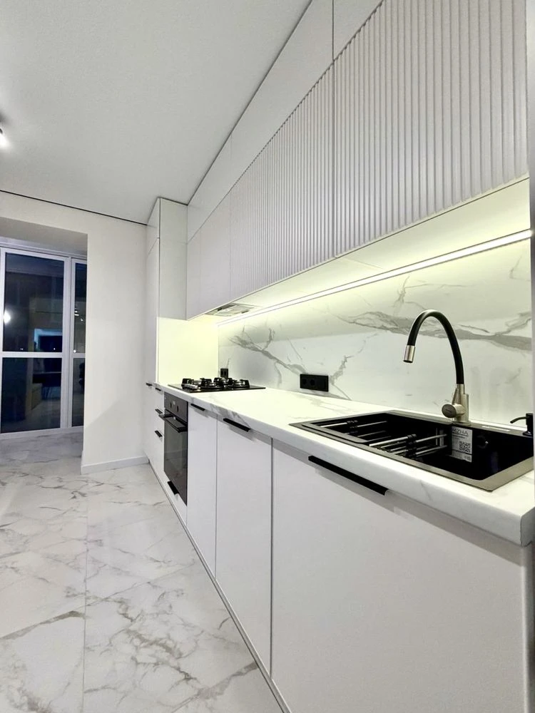 Apartment, Certificate! 2-room apartment with High-Quality, Modern Renovation! Individual