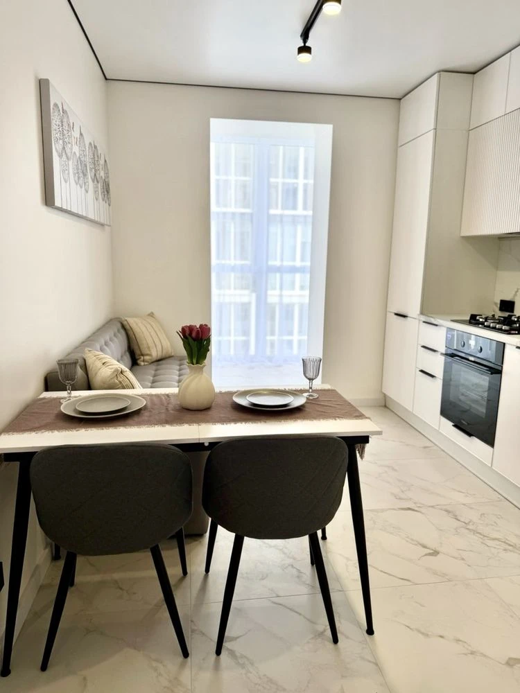 Apartment, Certificate! 2-room apartment with High-Quality, Modern Renovation! Individual