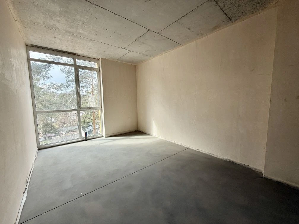 For Sale: Spacious 3-bedroom apartment in the prestigious forest of Bucha!