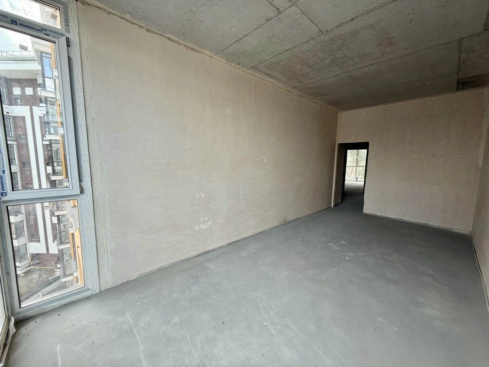 For Sale: Spacious 3-bedroom apartment in the prestigious forest of Bucha!