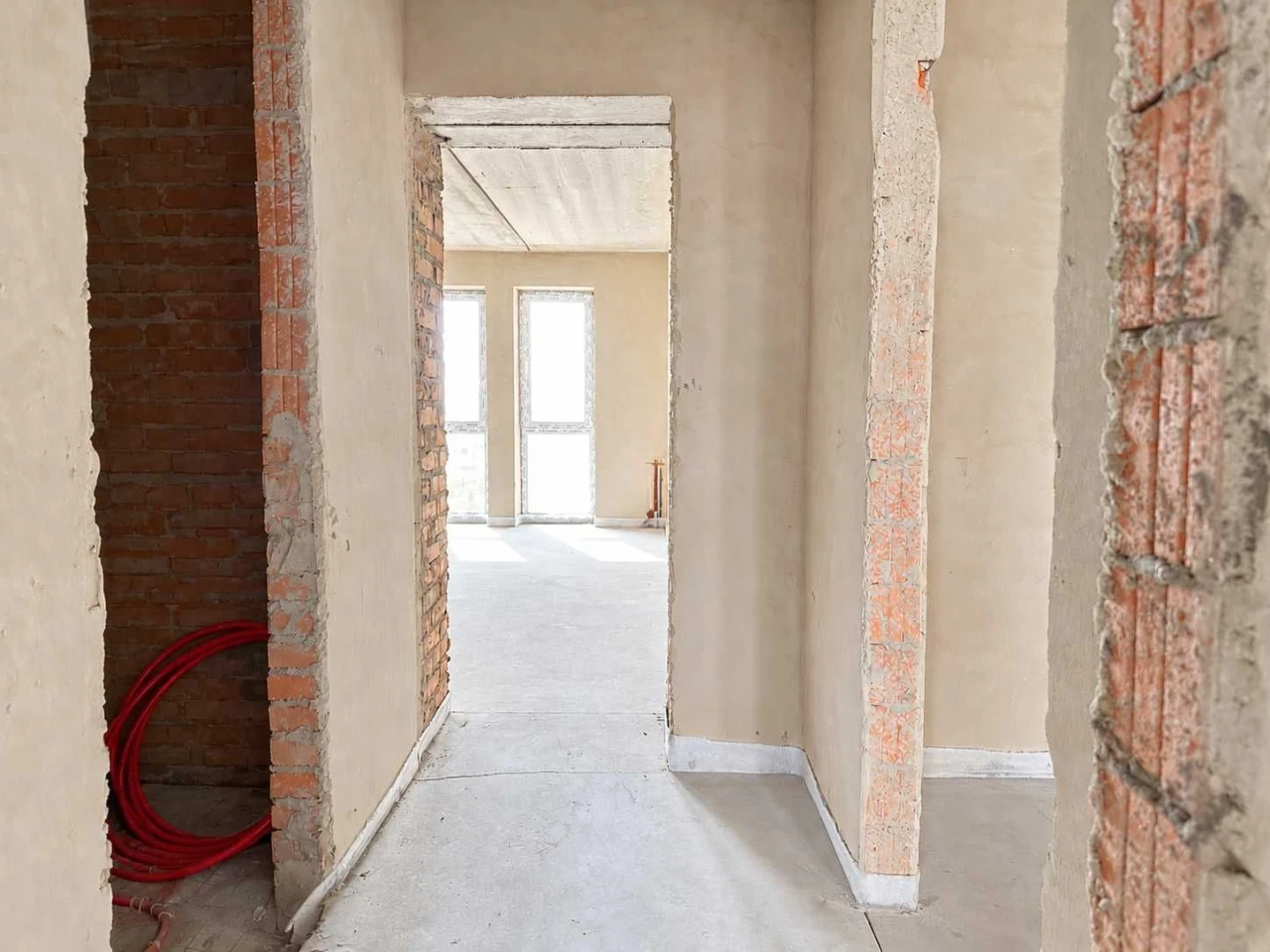 3-room apartment near Avenir Plaza shopping mall. єОселя - yes!