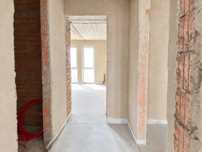 3-room apartment near Avenir Plaza shopping mall. єОселя - yes!