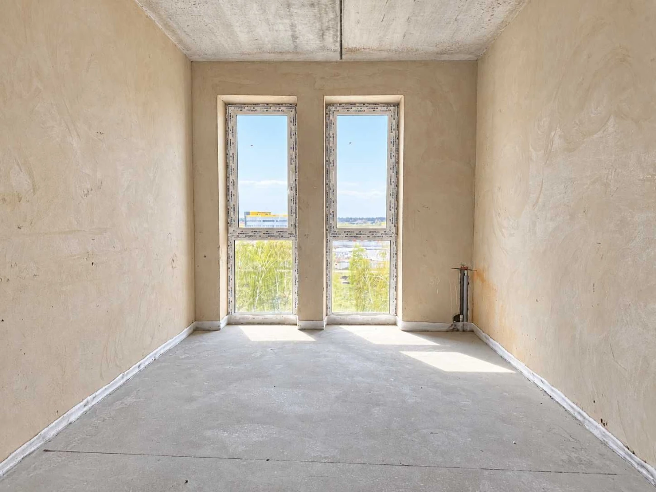3-room apartment near Avenir Plaza shopping mall. єОселя - yes!