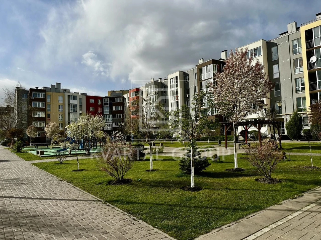 Однокімнатна квартира біля ринку