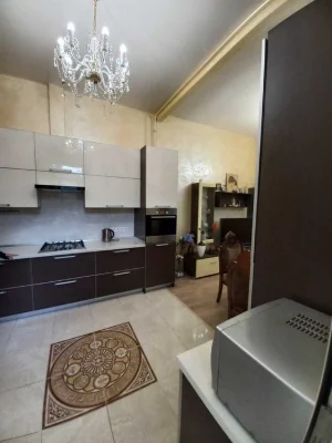 Kharkiv. I will sell a 3-room apartment on Rimarskaya 100 sq. m.