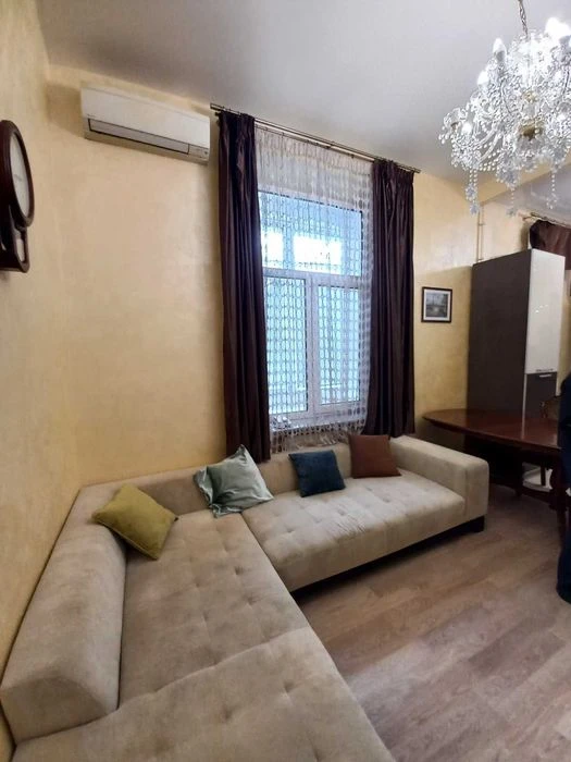 Kharkiv. I will sell a 3-room apartment on Rimarskaya 100 sq. m.