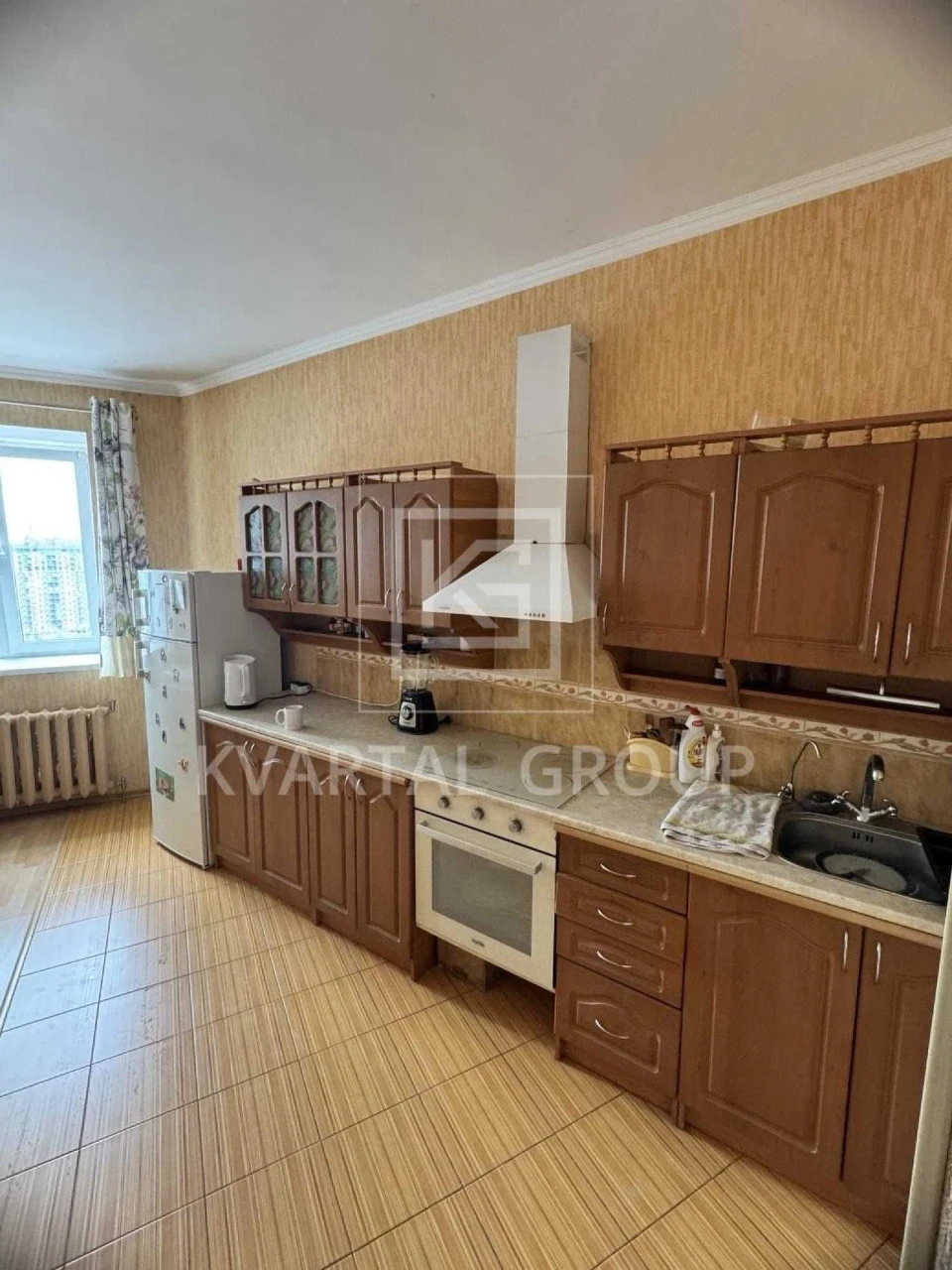 Продам 1 кімнатну квартиру з ремонтом в центрі. Буча вул. Бо