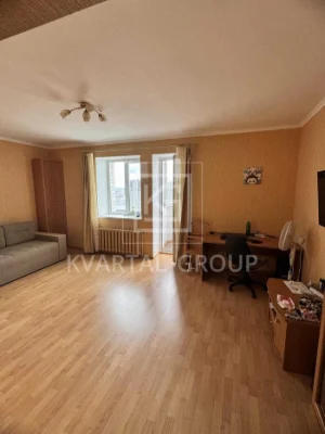 Продам 1 кімнатну квартиру з ремонтом в центрі. Буча вул. Бо