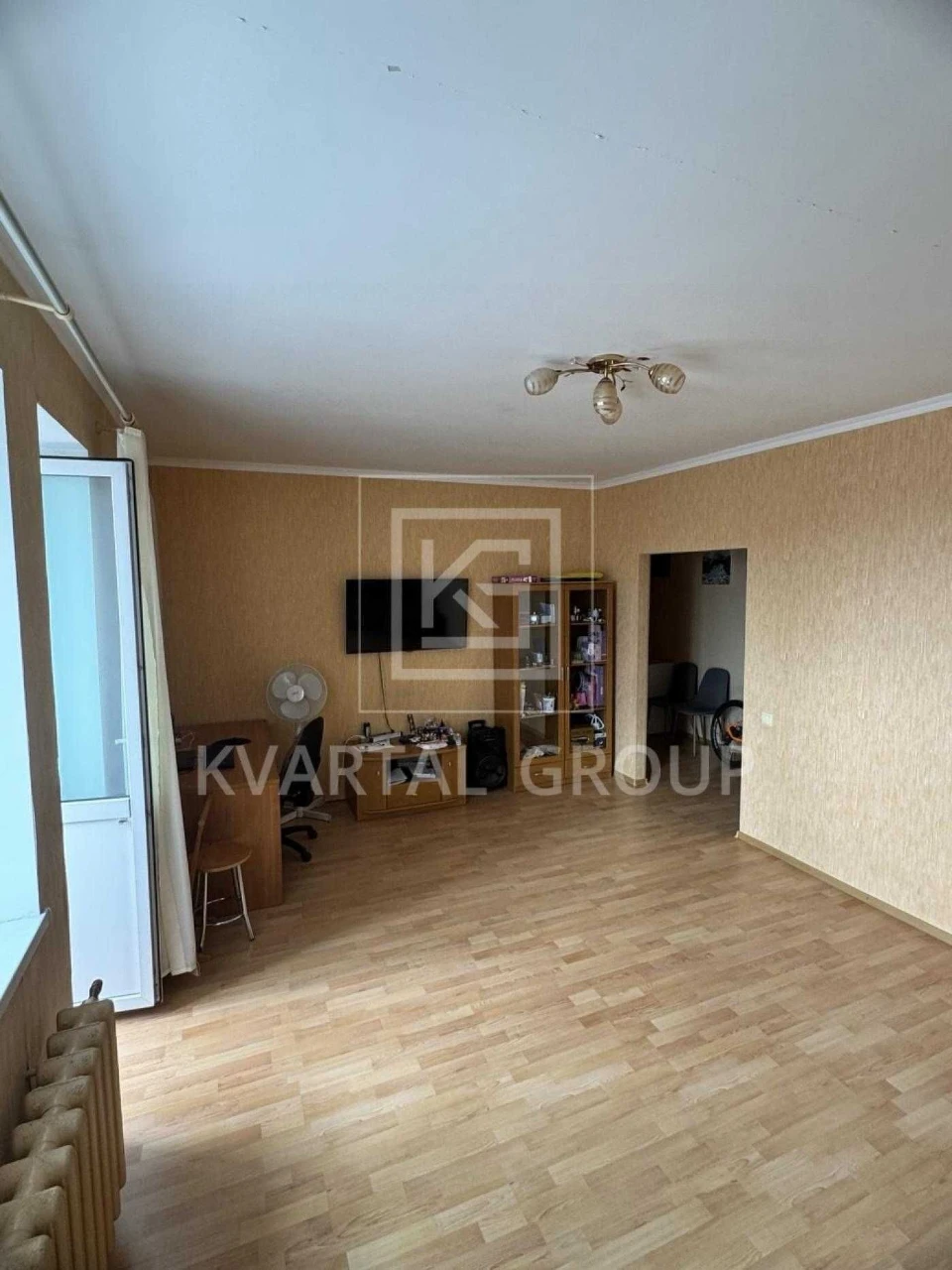 Продам 1 кімнатну квартиру з ремонтом в центрі. Буча вул. Бо