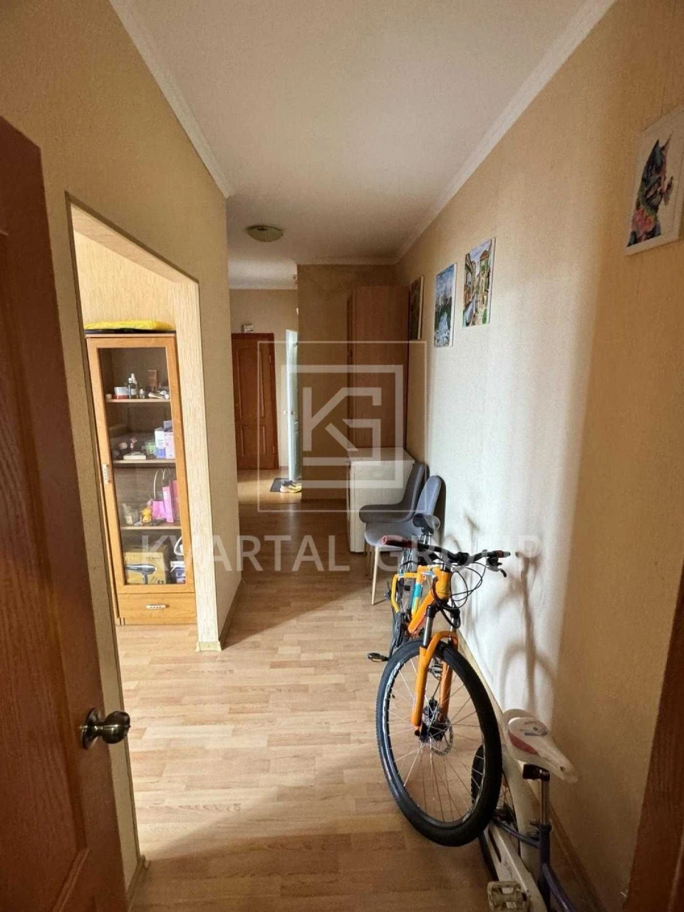 Продам 1 кімнатну квартиру з ремонтом в центрі. Буча вул. Бо