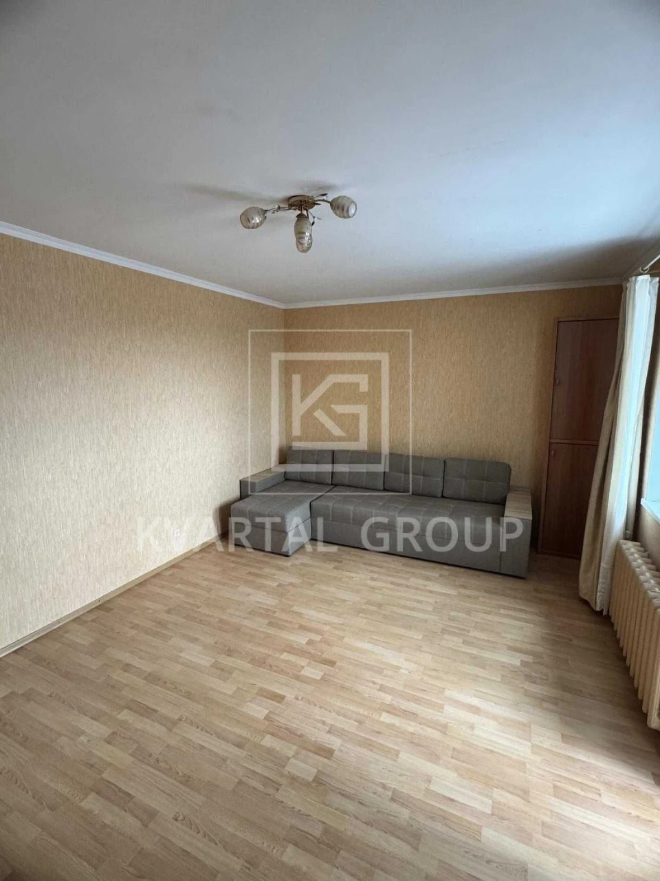 Продам 1 кімнатну квартиру з ремонтом в центрі. Буча вул. Бо