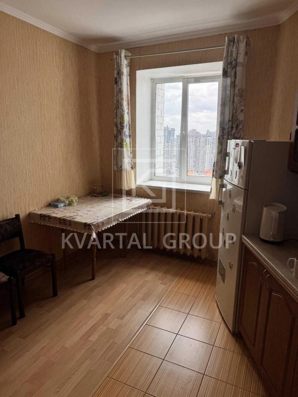 Продам 1 кімнатну квартиру з ремонтом в центрі. Буча вул. Бо