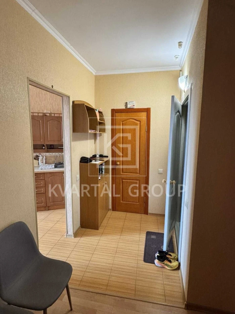 Продам 1 кімнатну квартиру з ремонтом в центрі. Буча вул. Бо