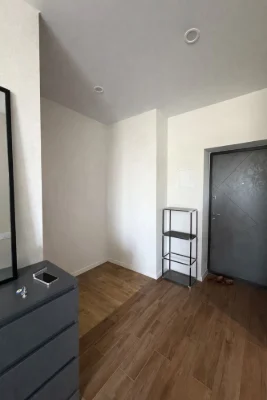 One-bedroom apartment with renovation and furniture! Buchan Park