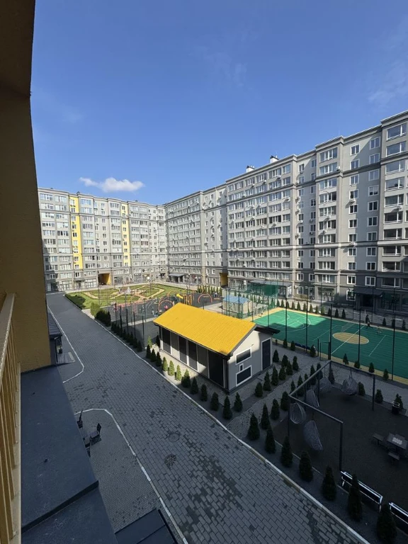 One-bedroom apartment in a building up to 3 years old, school nearby