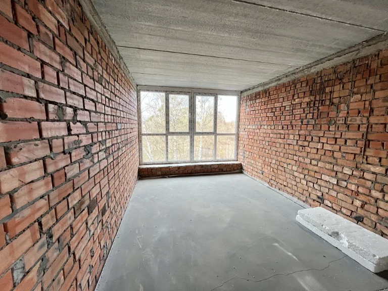 One-bedroom apartment in a completed house! Individual gas