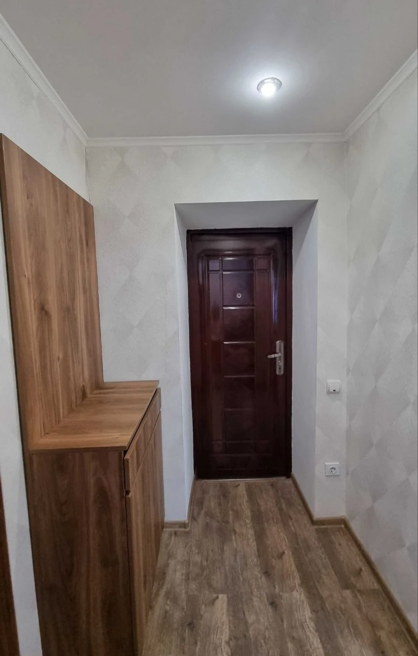 One-bedroom apartment with new renovation in Bucha (center), minimum