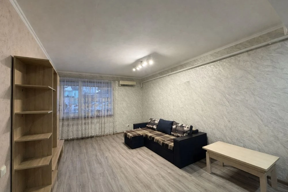 For Sale: Large One-Bedroom Apartment 46.7 sq m | Renovation | Gas