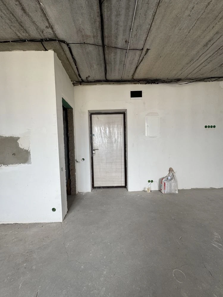Urgent Sale of a 3-bedroom apartment, 80 m², "Solnechne Oselya" residential complex, Bucha | N