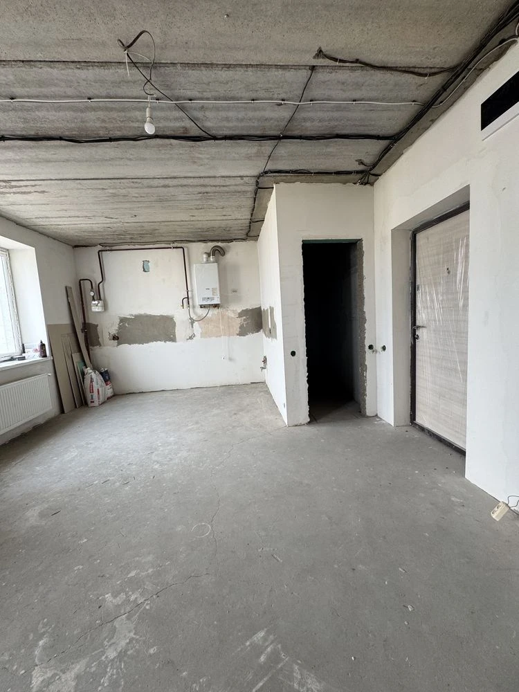 Urgent Sale of a 3-bedroom apartment, 80 m², "Solnechne Oselya" residential complex, Bucha | N