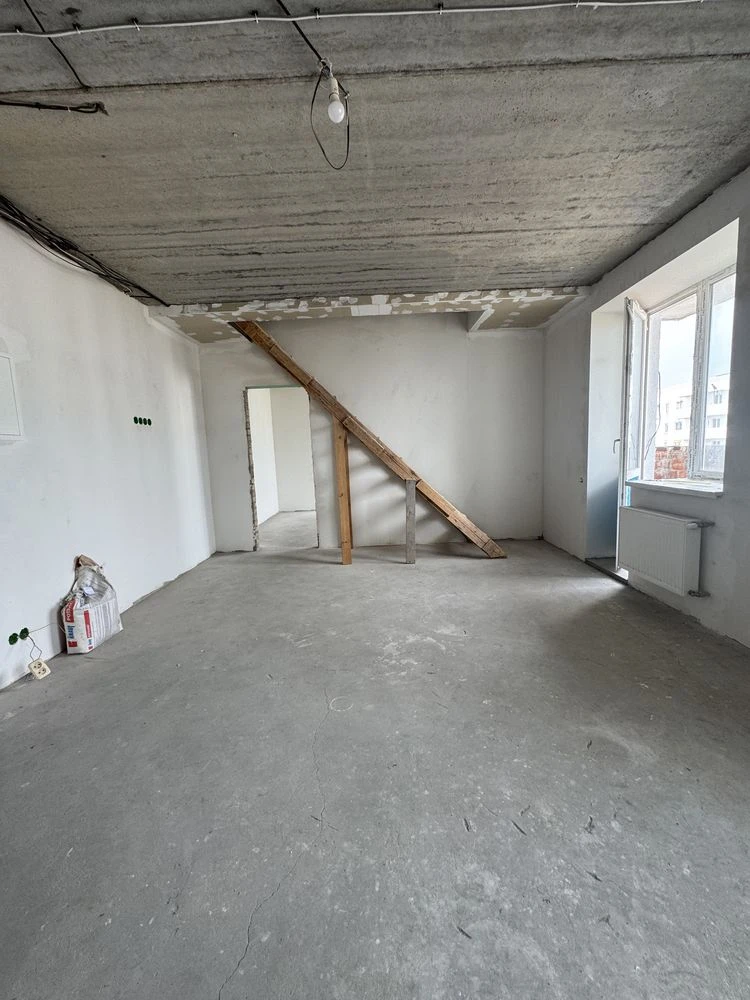 Urgent Sale of a 3-bedroom apartment, 80 m², "Solnechne Oselya" residential complex, Bucha | N