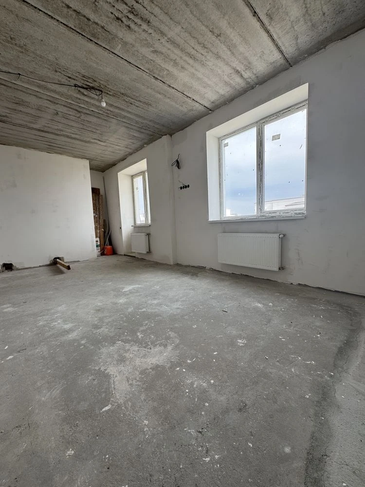 Urgent Sale of a 3-bedroom apartment, 80 m², "Solnechne Oselya" residential complex, Bucha | N