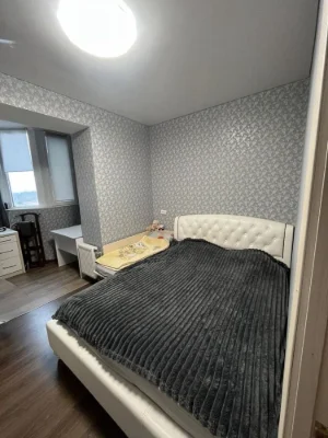 One-bedroom apartment with a spacious kitchen!