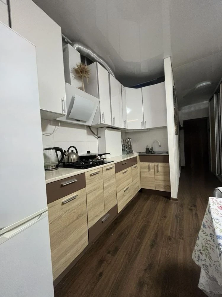 One-bedroom apartment with a spacious kitchen!