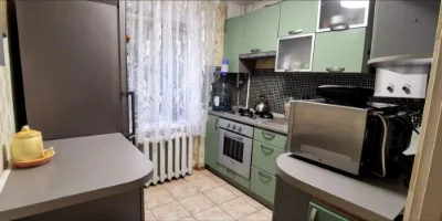 ШОК ЦІНА! Без комісіі для покупця! Двохкімнатна з ремонтом!