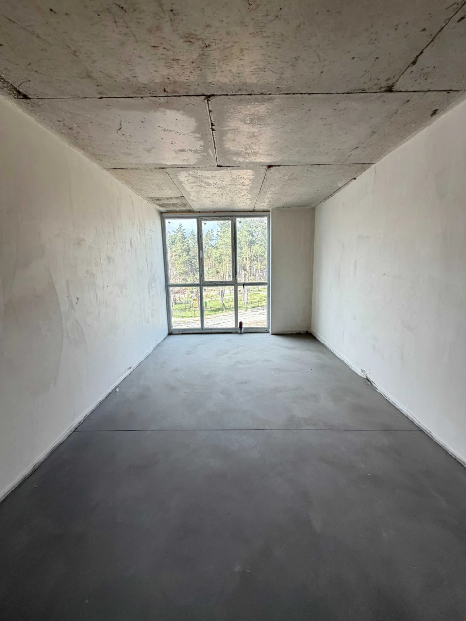 Apartment in the Prorizny residential complex. Full-floor 1-bedroom apartment. Gas heating.